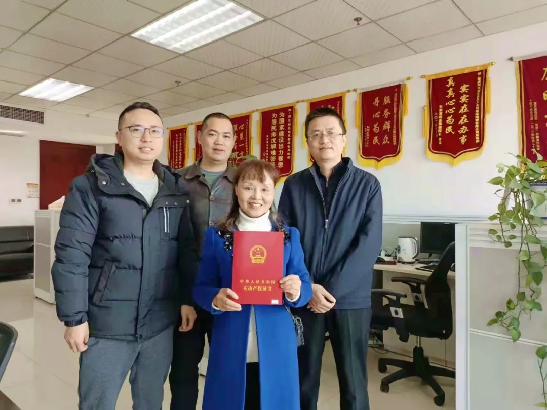 1640916128833242.jpg 640.webp (13).jpg